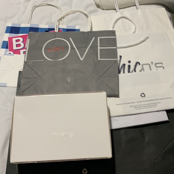 Gift Bags & Box - Picture 12 of 14